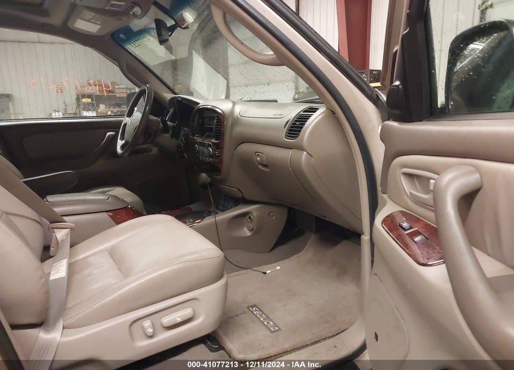 2007 TOYOTA SEQUOIA LIMITED V8 VIN: 5TDBT48A97S277824