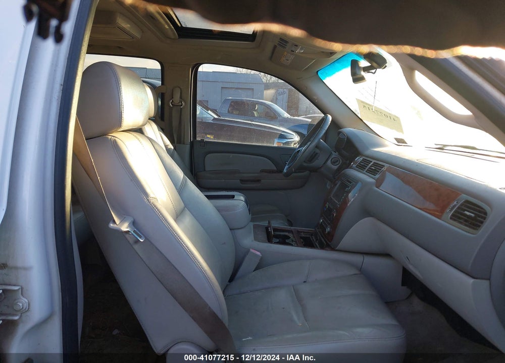 2007 CHEVROLET TAHOE LTZ VIN: 1GNFK13037J291403