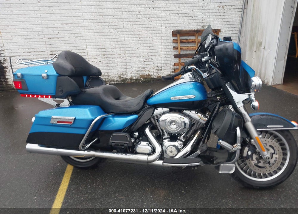 2011 HARLEY-DAVIDSON FLHTK VIN: 1HD1KEM14BB677511