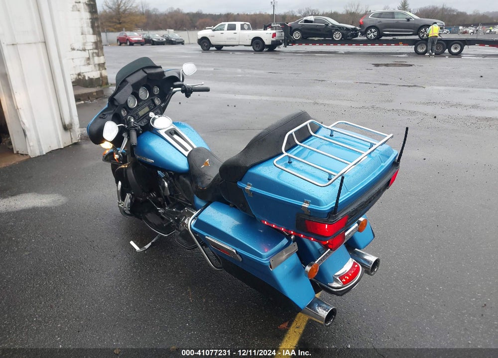 2011 HARLEY-DAVIDSON FLHTK VIN: 1HD1KEM14BB677511