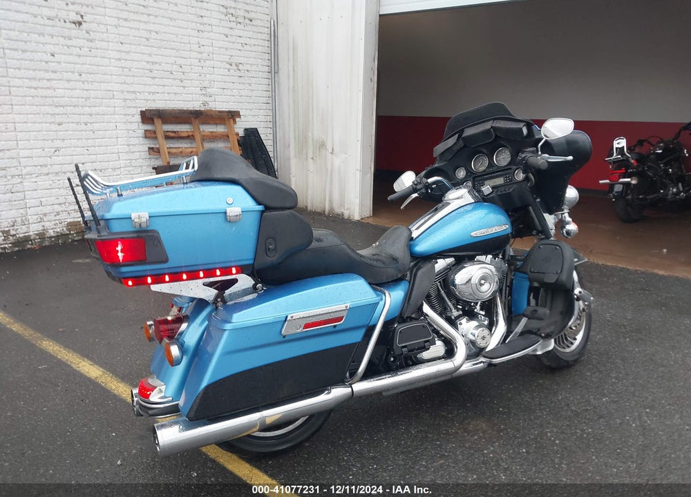 2011 HARLEY-DAVIDSON FLHTK VIN: 1HD1KEM14BB677511