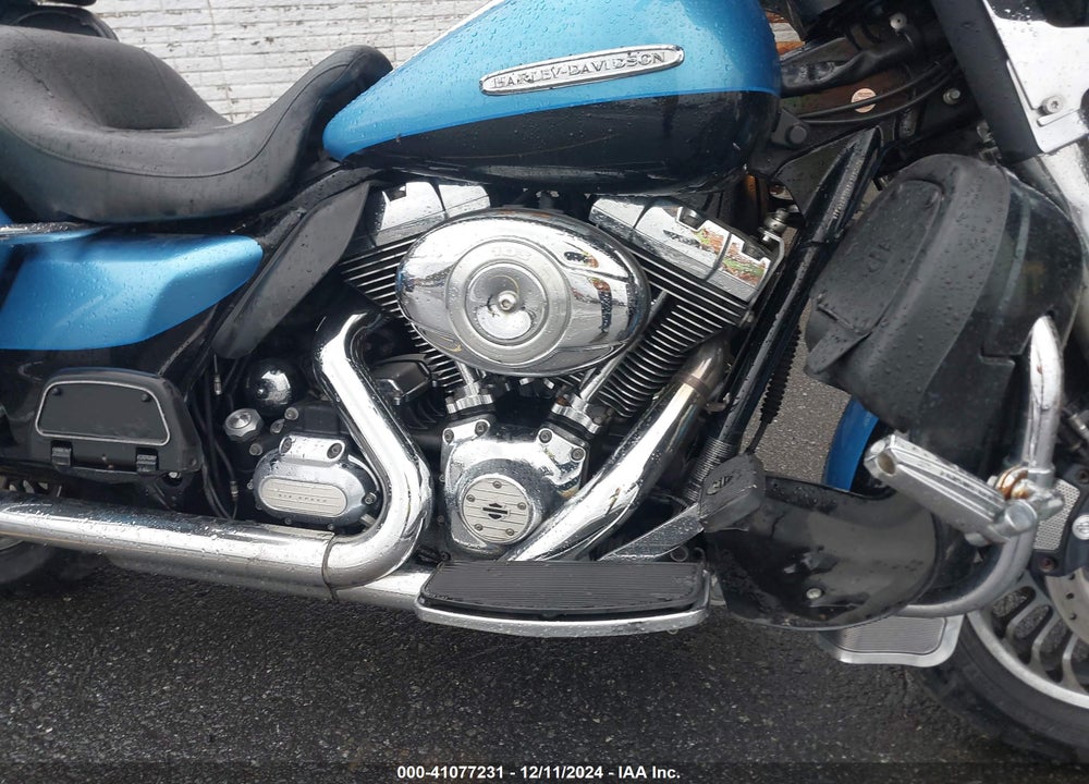 2011 HARLEY-DAVIDSON FLHTK VIN: 1HD1KEM14BB677511