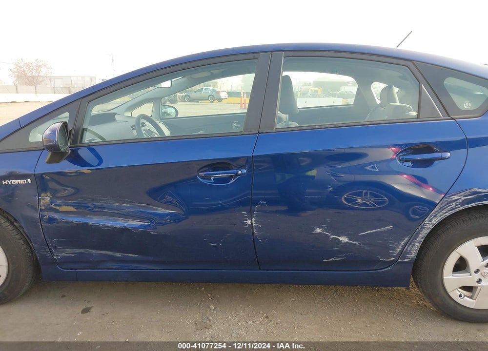 2011 TOYOTA PRIUS THREE VIN: JTDKN3DUXB0267903