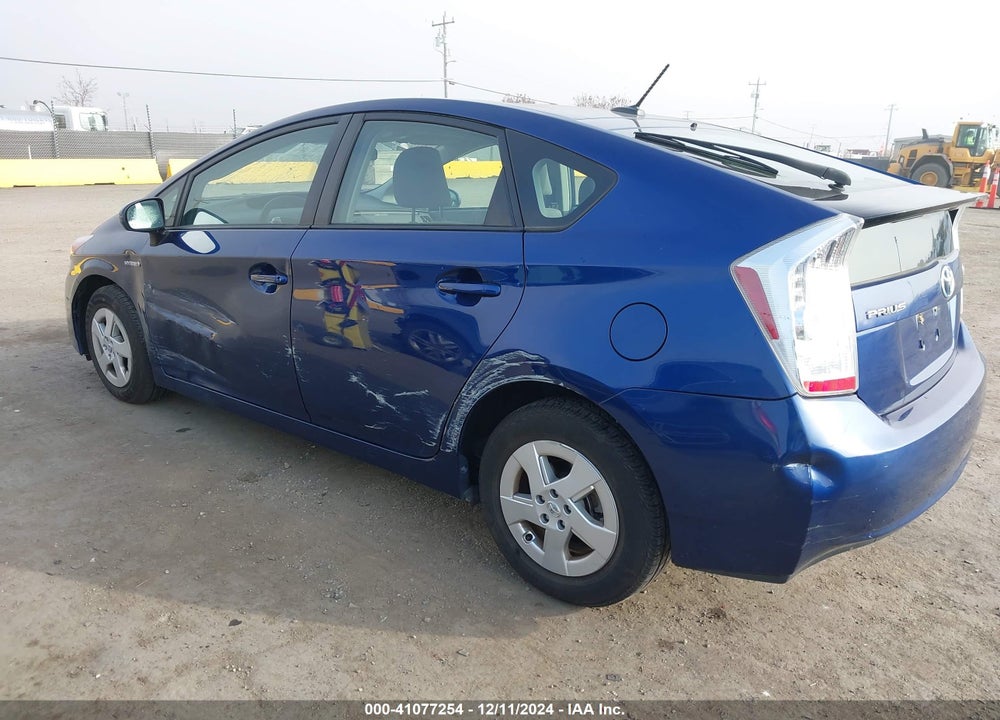 2011 TOYOTA PRIUS THREE VIN: JTDKN3DUXB0267903
