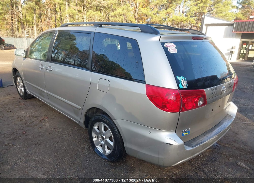 2007 TOYOTA SIENNA XLE VIN: 5TDZK22C47S002975