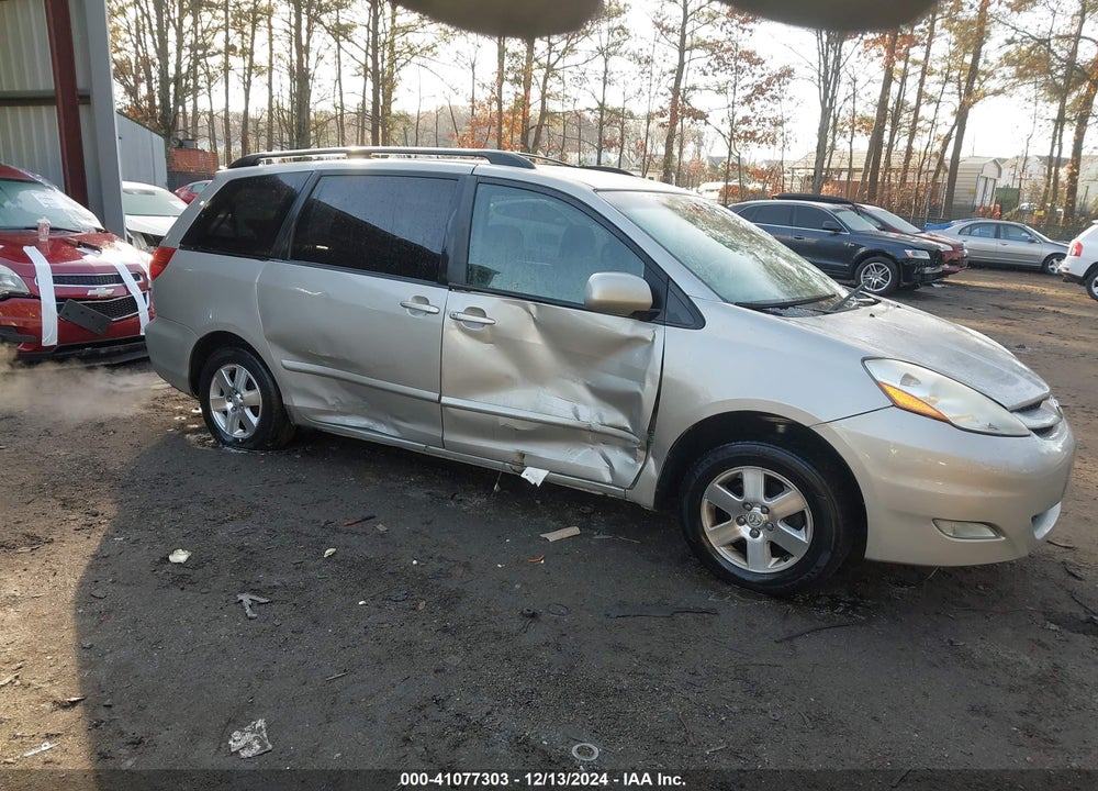 2007 TOYOTA SIENNA XLE VIN: 5TDZK22C47S002975