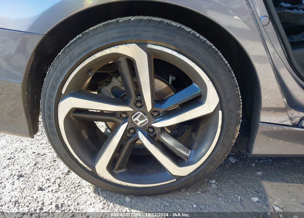 2019 HONDA ACCORD VIN: 1HGCV1F3XKA039893