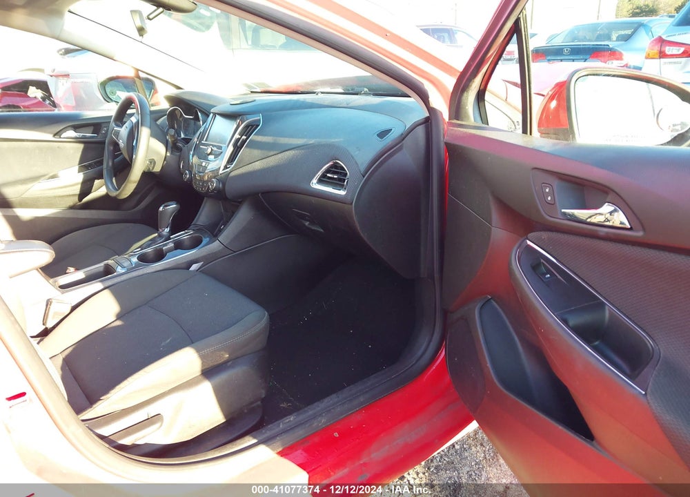 2017 CHEVROLET CRUZE LT AUTO VIN: 1G1BE5SM5H7262194