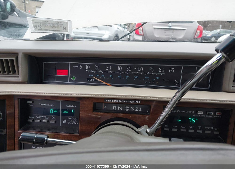 1992 CADILLAC DEVILLE VIN: 1G6CD53B6N4206907