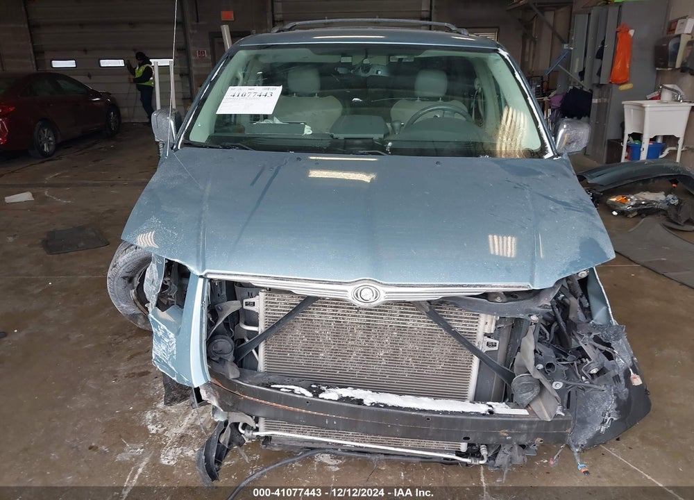 2008 CHRYSLER TOWN & COUNTRY LIMITED VIN: 2A8HR64X38R718820
