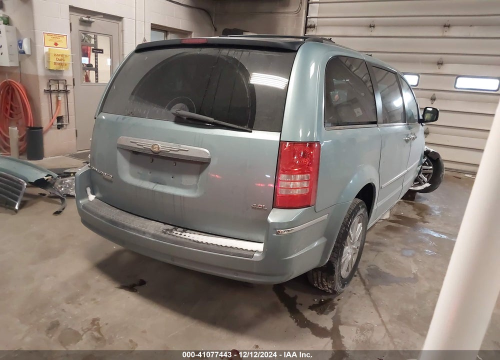 2008 CHRYSLER TOWN & COUNTRY LIMITED VIN: 2A8HR64X38R718820