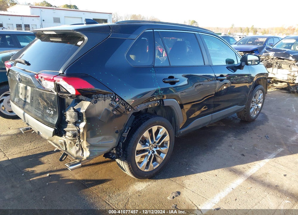2019 TOYOTA RAV4 XLE PREMIUM VIN: JTMC1RFV7KD003880