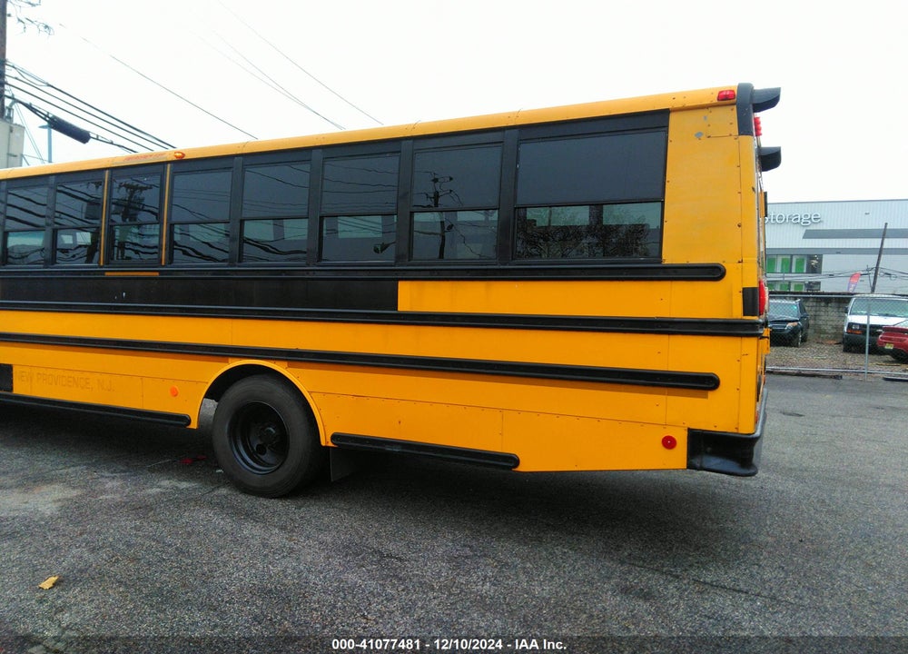 2007 FREIGHTLINER CHASSIS B2B VIN: 4UZABRDC97CW15268