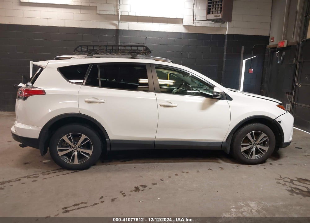 2017 TOYOTA RAV4 XLE VIN: JTMRFREV9HJ713712