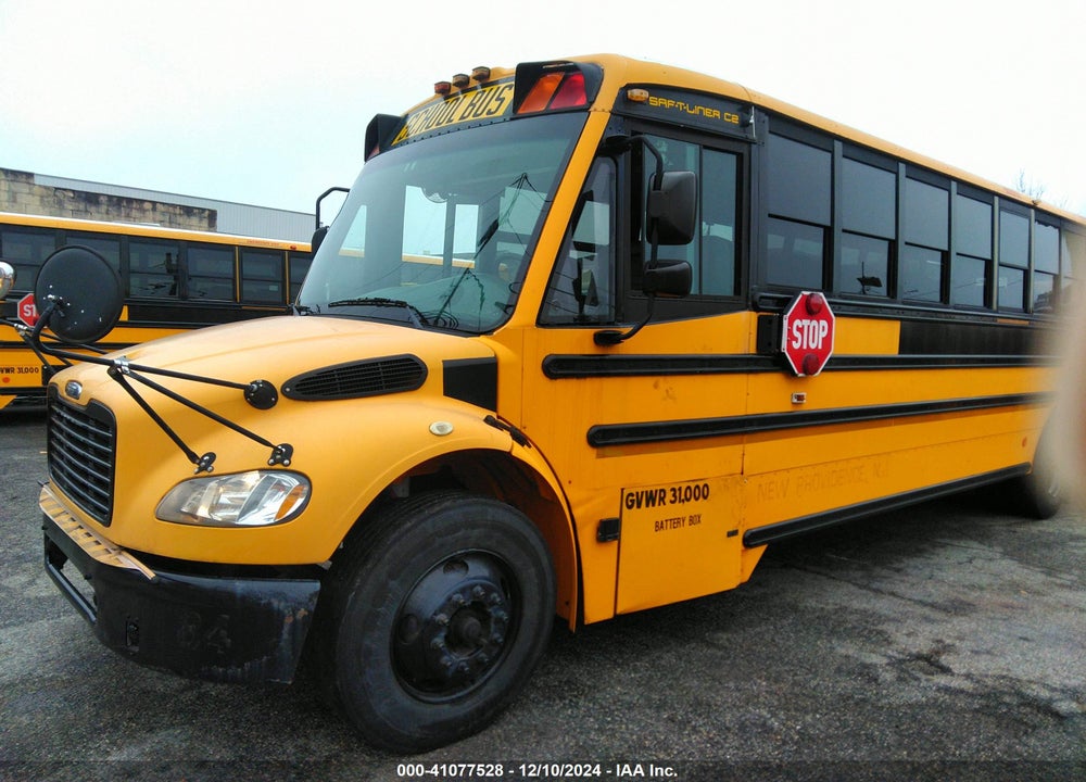 2006 FREIGHTLINER CHASSIS B2B VIN: 4UZABRDC66CU15981