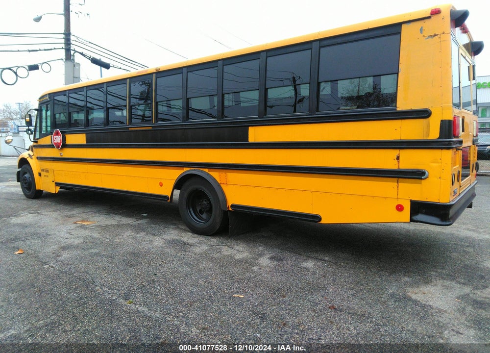2006 FREIGHTLINER CHASSIS B2B VIN: 4UZABRDC66CU15981
