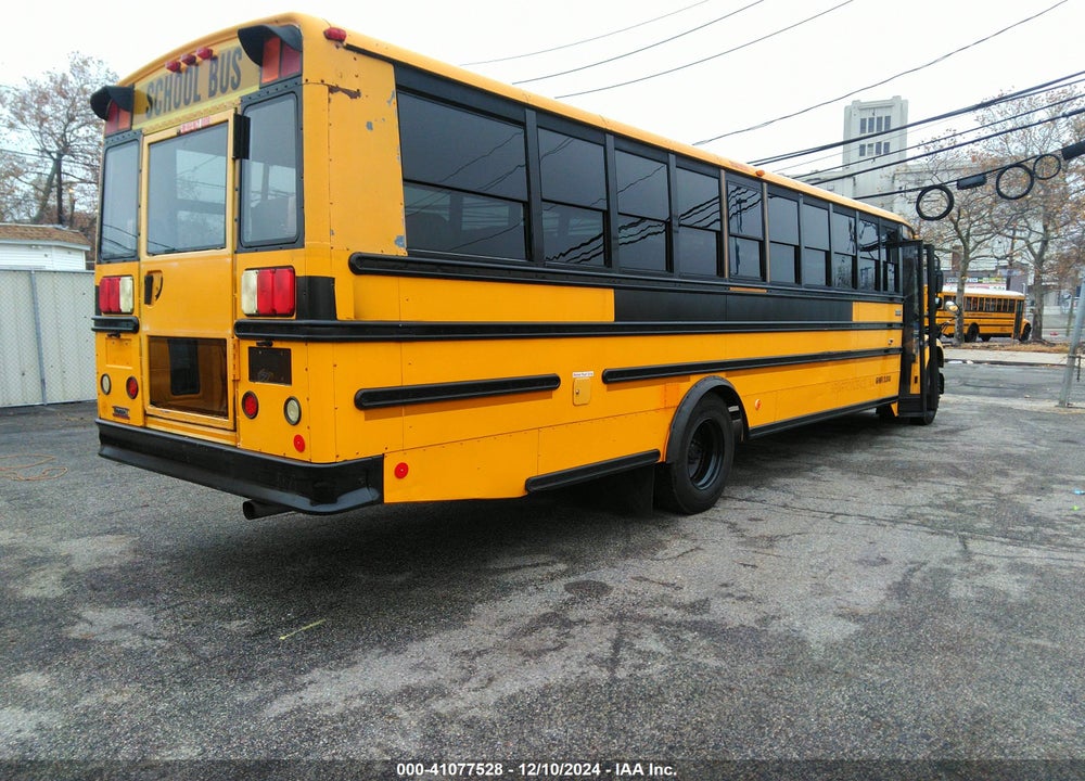 2006 FREIGHTLINER CHASSIS B2B VIN: 4UZABRDC66CU15981