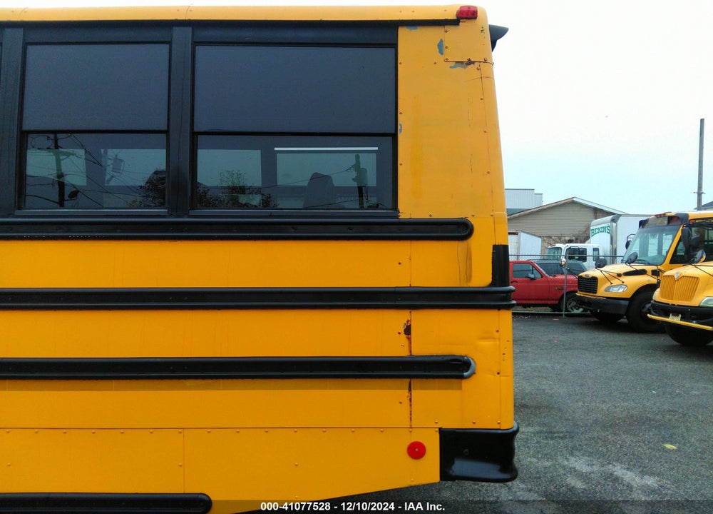 2006 FREIGHTLINER CHASSIS B2B VIN: 4UZABRDC66CU15981