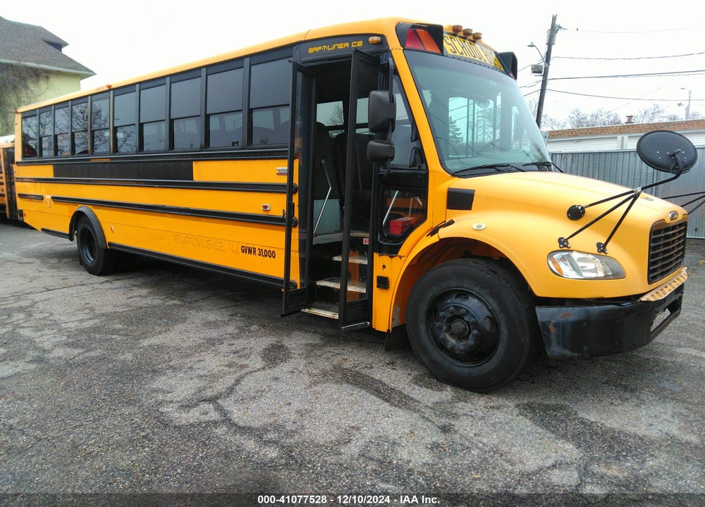 2006 FREIGHTLINER CHASSIS B2B VIN: 4UZABRDC66CU15981