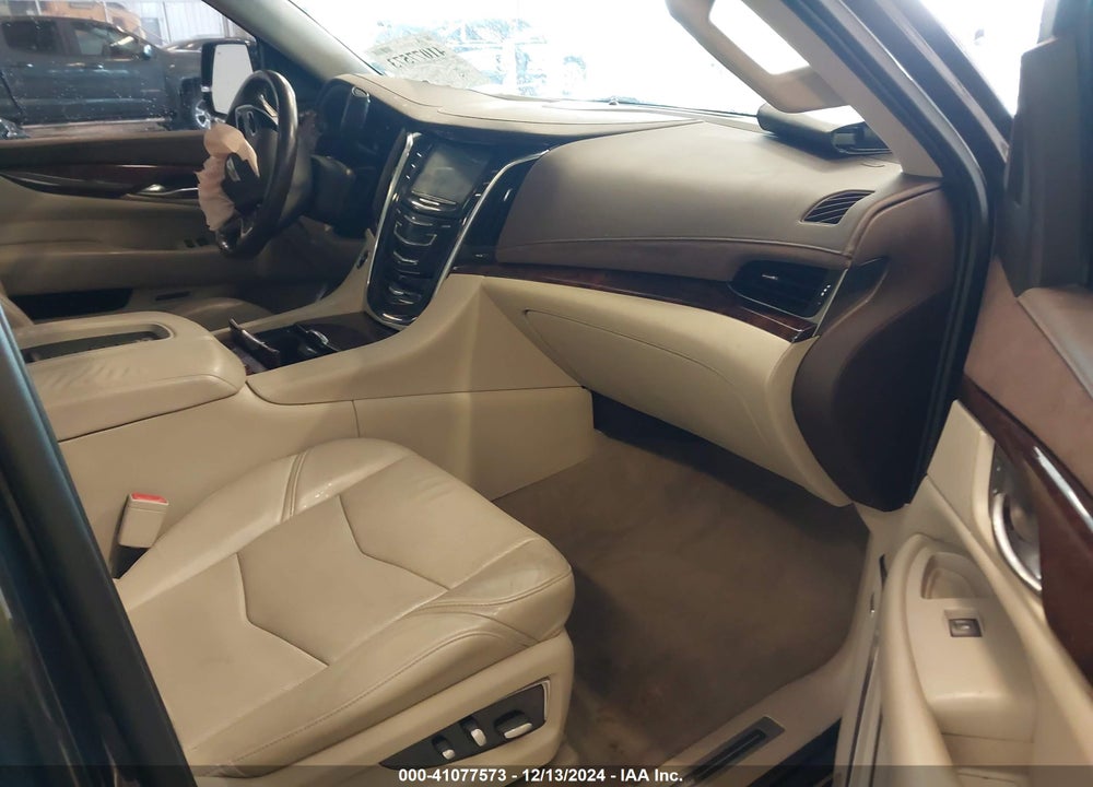 2016 CADILLAC ESCALADE VIN: 1GYS4CKJ3GR108780
