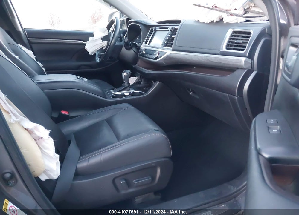 2017 TOYOTA HIGHLANDER LIMITED VIN: 5TDDZRFH6HS390443