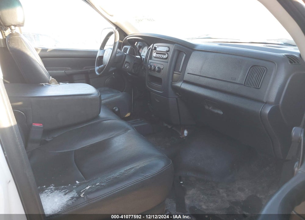 2005 DODGE RAM 1500 ST VIN: 1D7HU18P15J612004