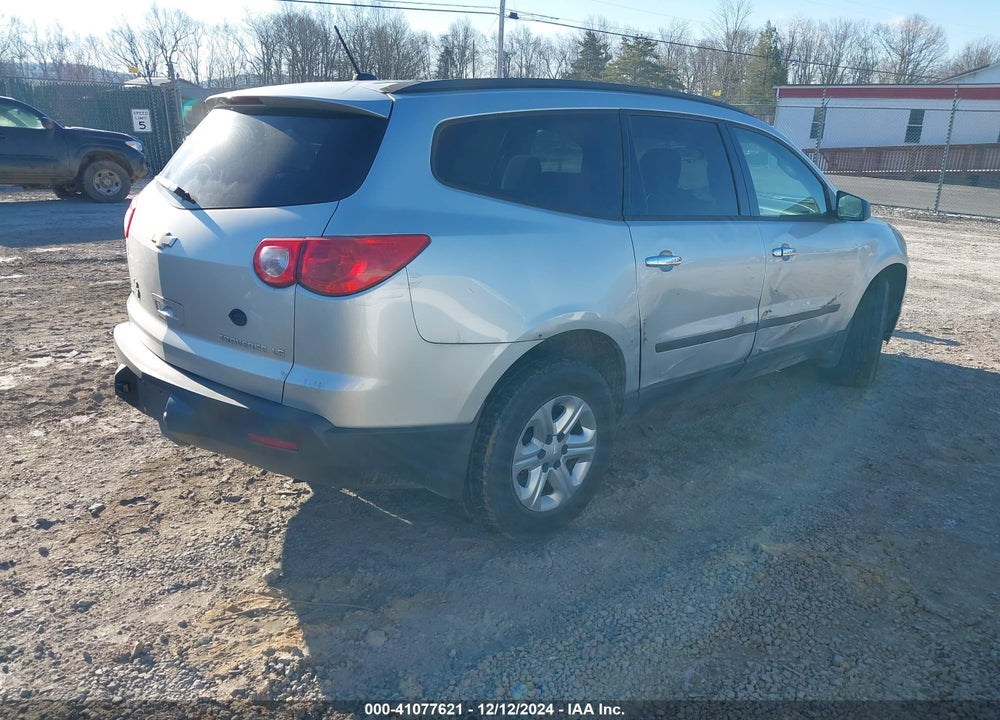 2012 CHEVROLET TRAVERSE LS VIN: 1GNKVEED5CJ163252