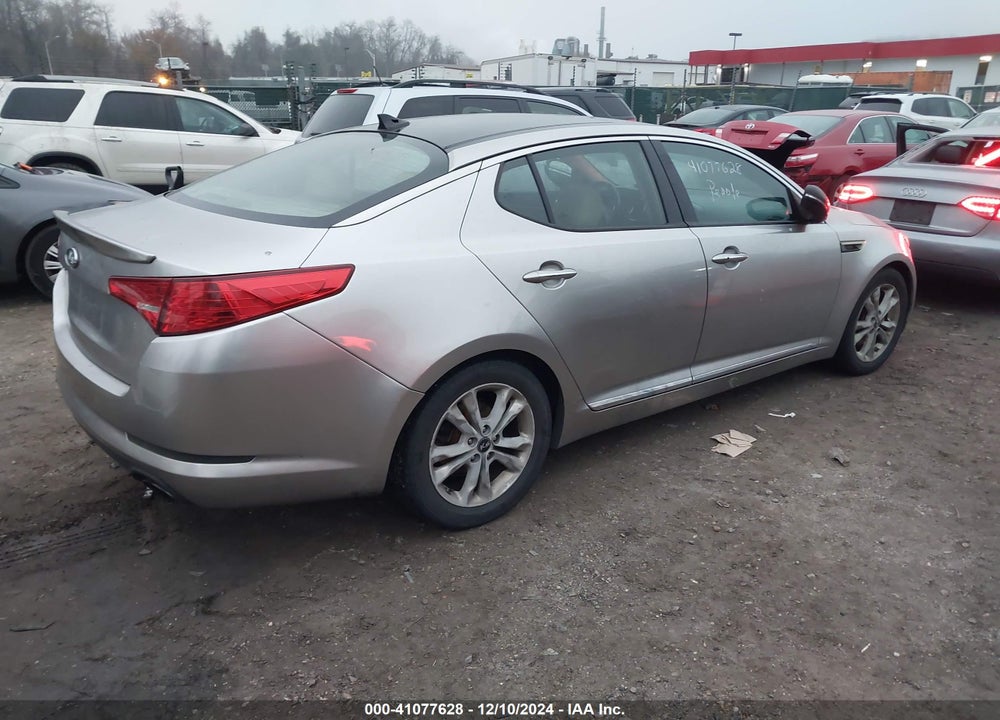 2011 KIA OPTIMA EX VIN: KNAGN4A73B5087575