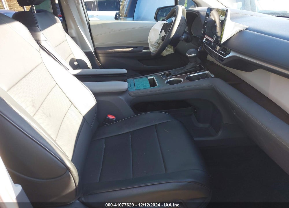 2024 TOYOTA SIENNA XLE VIN: 5TDYRKEC6RS204805
