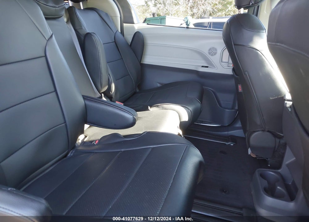 2024 TOYOTA SIENNA XLE VIN: 5TDYRKEC6RS204805