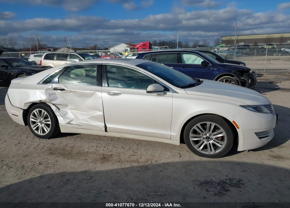 2014 LINCOLN MKZ VIN: 3LN6L2JK2ER810679