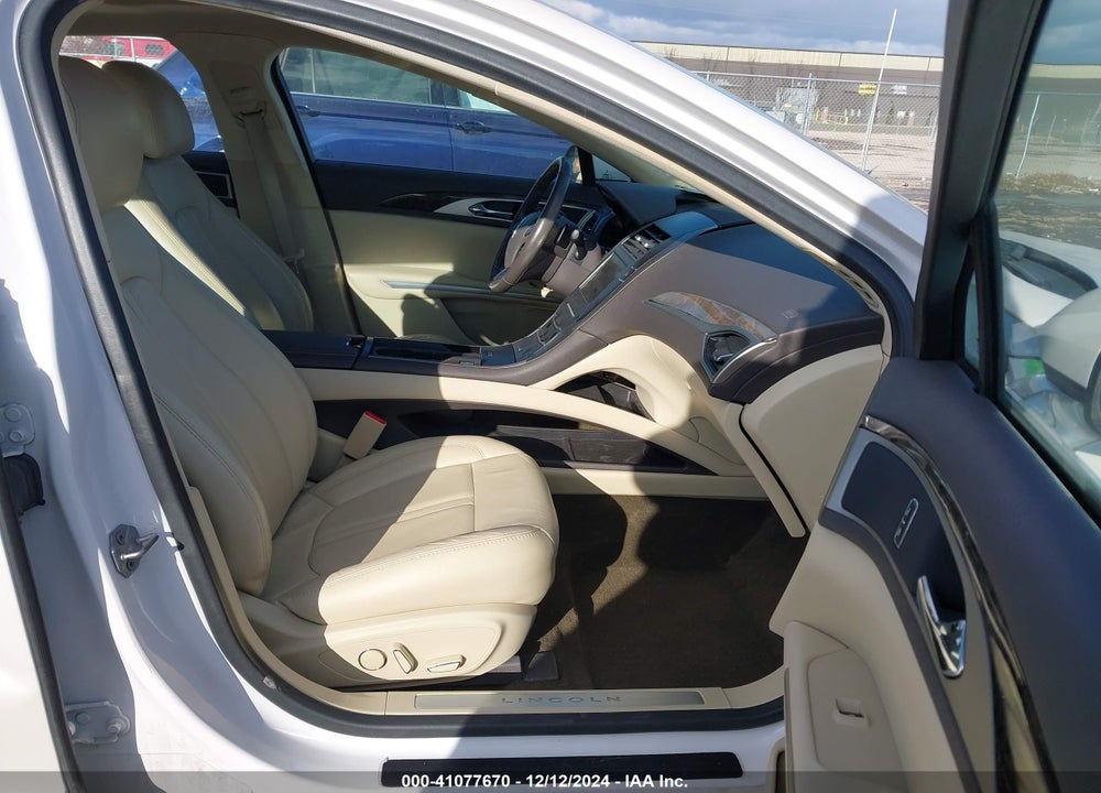 2014 LINCOLN MKZ VIN: 3LN6L2JK2ER810679