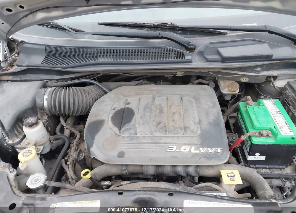 2011 DODGE GRAND CARAVAN CREW VIN: 2D4RN5DG8BR727587