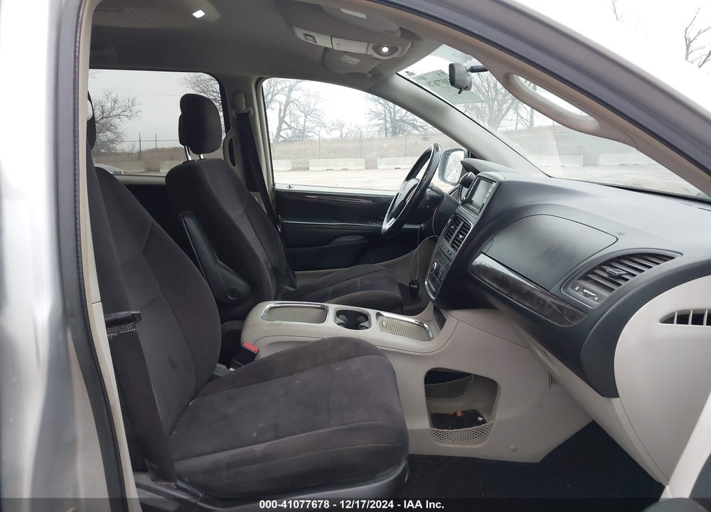 2011 DODGE GRAND CARAVAN CREW VIN: 2D4RN5DG8BR727587