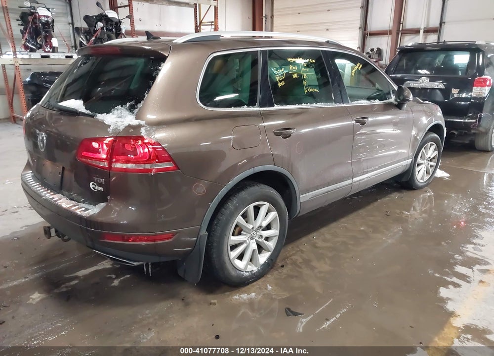 2013 VOLKSWAGEN TOUAREG TDI SPORT VIN: WVGEP9BP5DD005513