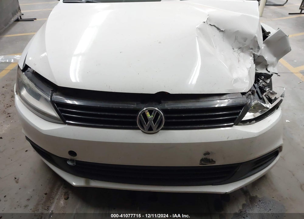 2011 VOLKSWAGEN JETTA 2.5L SE VIN: 3VWBZ7AJ6BM024055