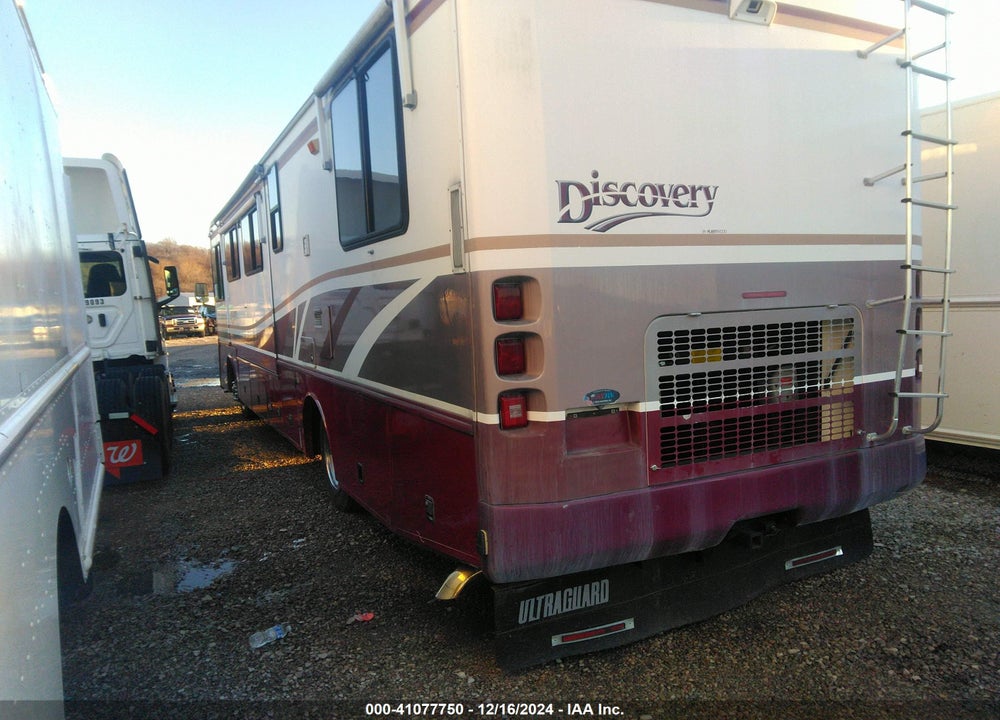 1998 FREIGHTLINER CHASSIS X LINE MOTOR HOME VIN: 4UZ6XFBC7WCA72755