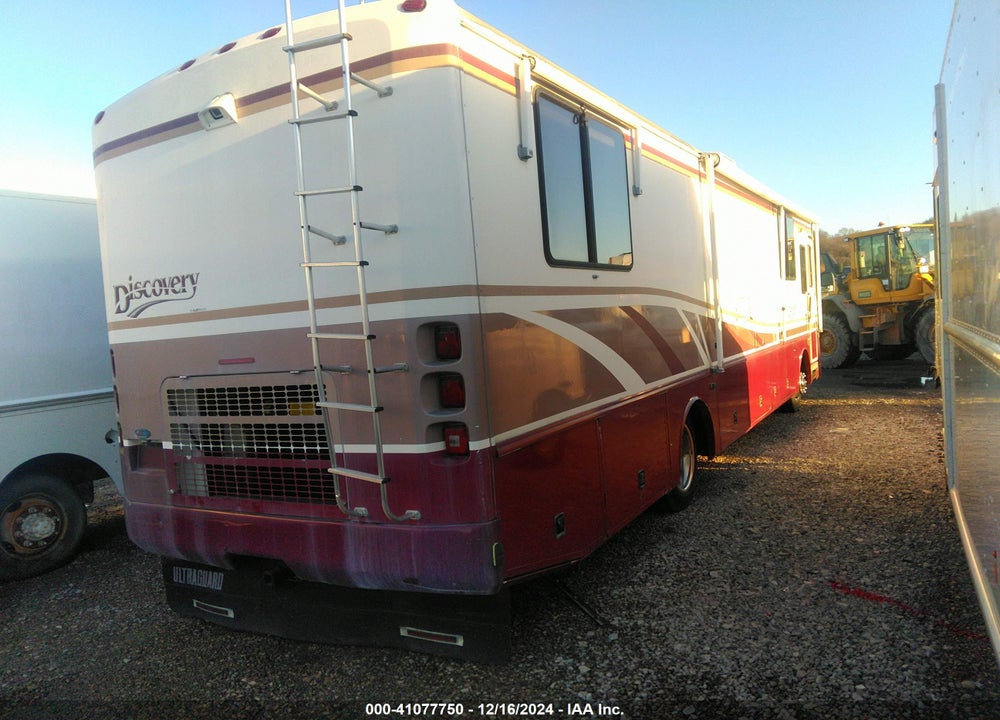 1998 FREIGHTLINER CHASSIS X LINE MOTOR HOME VIN: 4UZ6XFBC7WCA72755