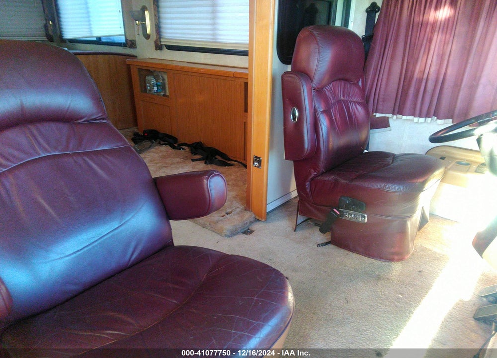 1998 FREIGHTLINER CHASSIS X LINE MOTOR HOME VIN: 4UZ6XFBC7WCA72755