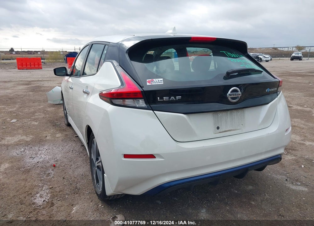 2018 NISSAN LEAF SV VIN: 1N4AZ1CP8JC312047