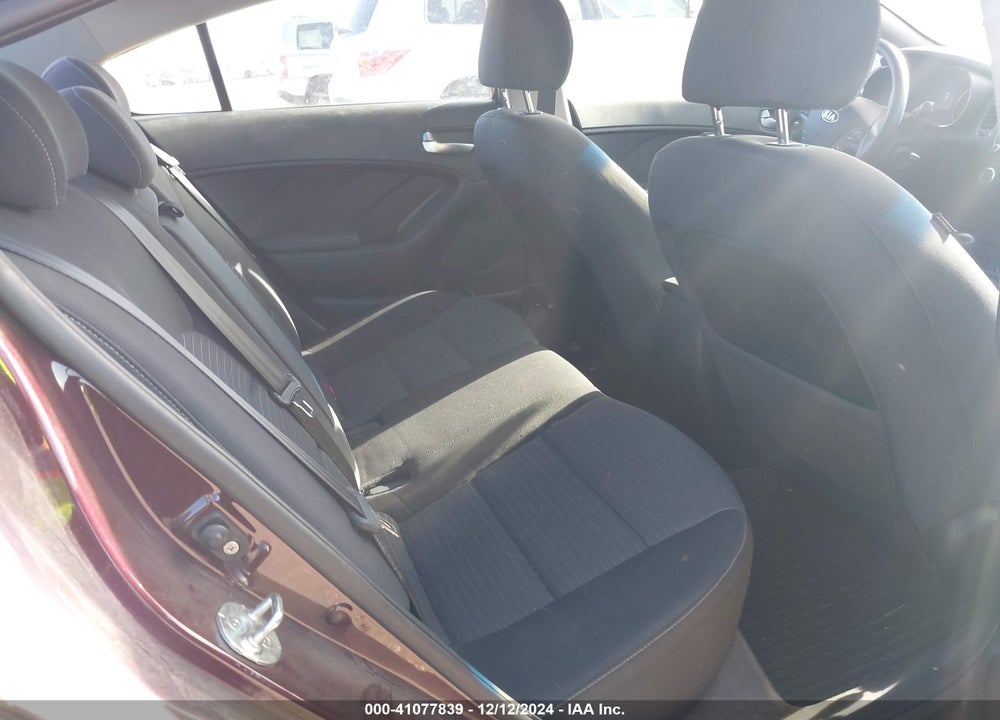 2018 KIA FORTE VIN: 3KPFL4A78JE176274