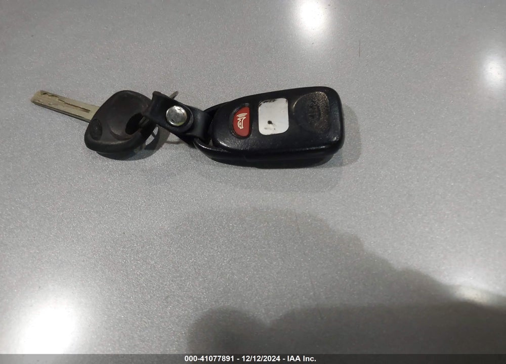 2011 KIA OPTIMA LX VIN: KNAGM4A75B5136889
