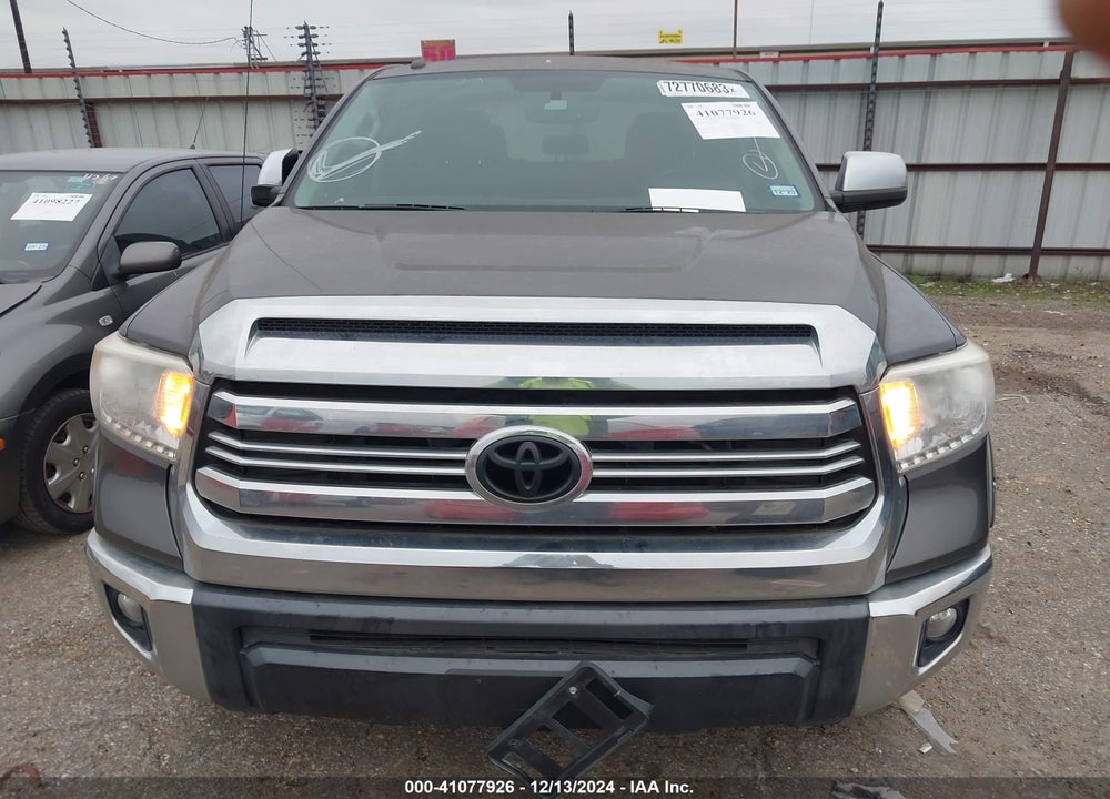 2017 TOYOTA TUNDRA SR5 4.6L V8 VIN: 5TFEM5F11HX113515
