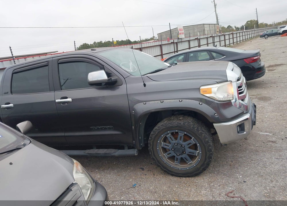 2017 TOYOTA TUNDRA SR5 4.6L V8 VIN: 5TFEM5F11HX113515