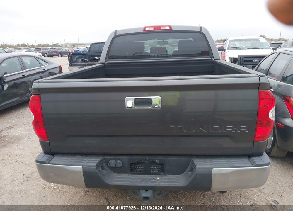 2017 TOYOTA TUNDRA SR5 4.6L V8 VIN: 5TFEM5F11HX113515