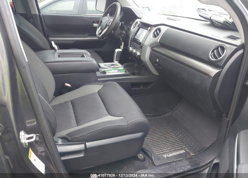 2017 TOYOTA TUNDRA SR5 4.6L V8 VIN: 5TFEM5F11HX113515