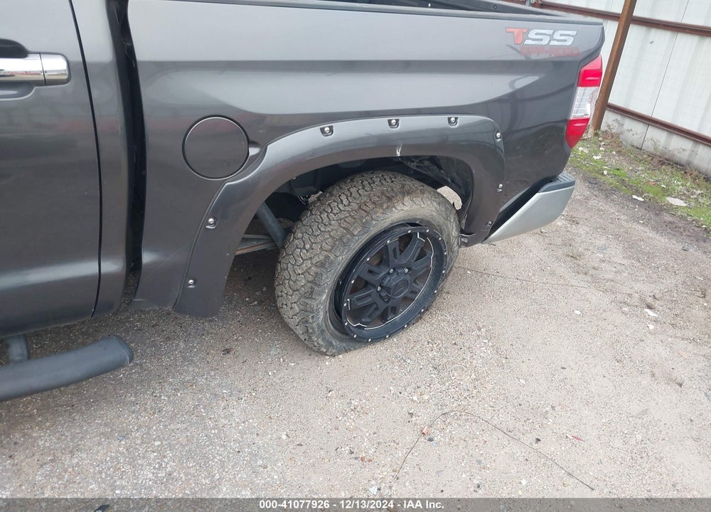 2017 TOYOTA TUNDRA SR5 4.6L V8 VIN: 5TFEM5F11HX113515
