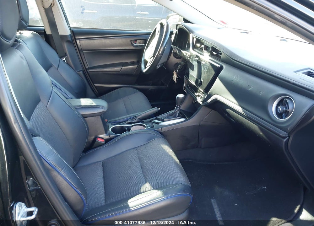 2019 TOYOTA COROLLA SE VIN: 2T1BURHE3KC143664
