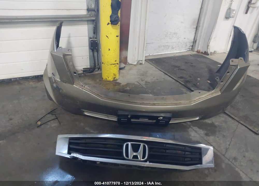 2010 HONDA ACCORD 2.4 EX VIN: 1HGCP2F75AA007774