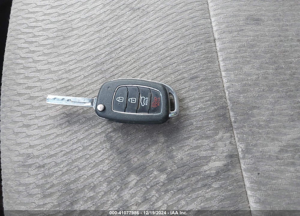 2018 HYUNDAI SANTA FE SPORT VIN: 5XYZT3LB0JG561923